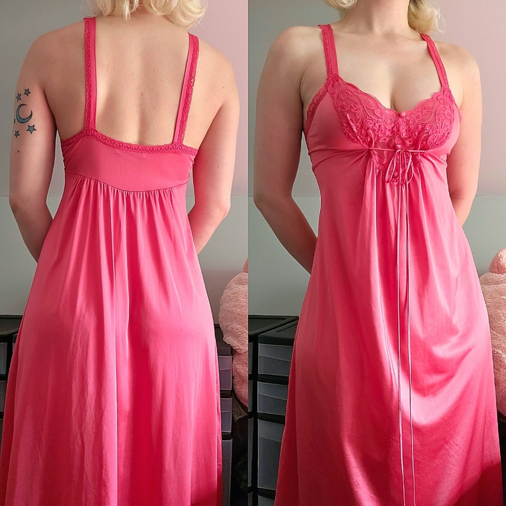 Miss Elaine Elegant 1970's Vintage Salmon Pink Maxi Slip Nightgown Chemise Sexy